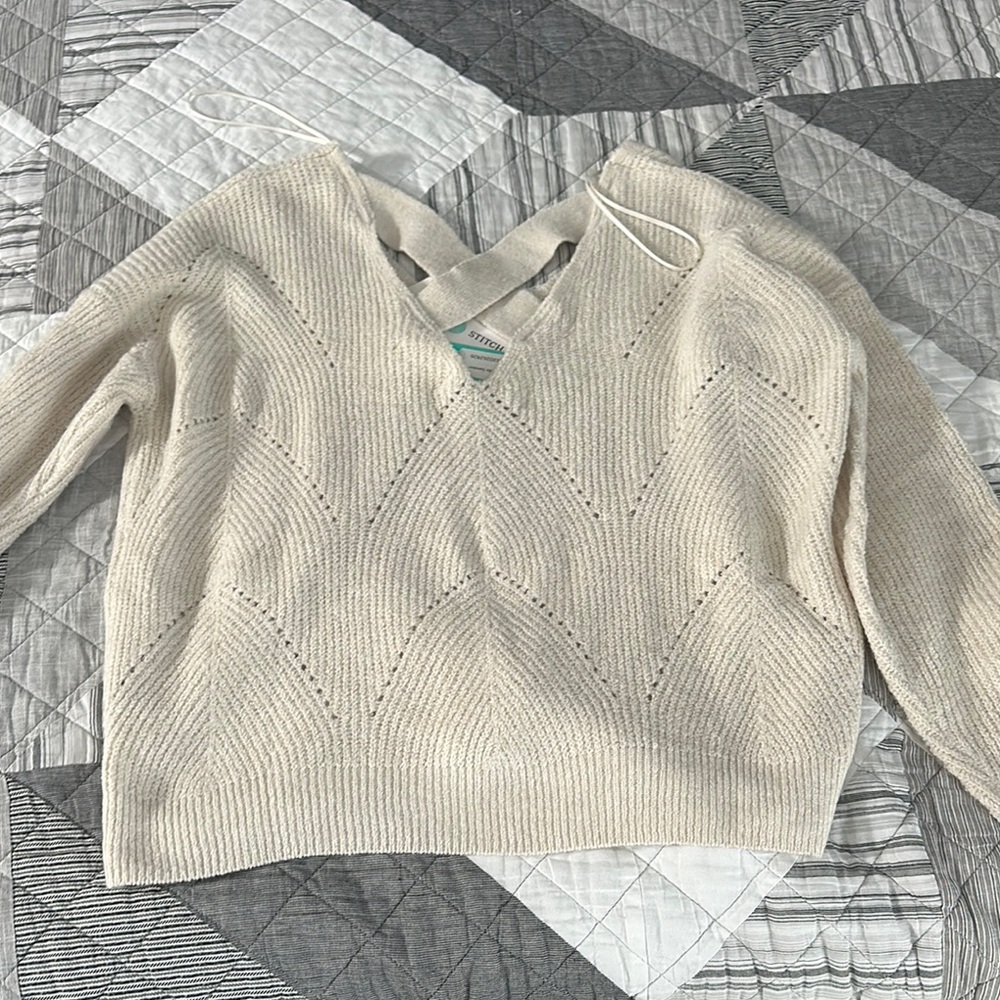Cream V-Neck Chunky Knit Sweater - Picture 3 of 3